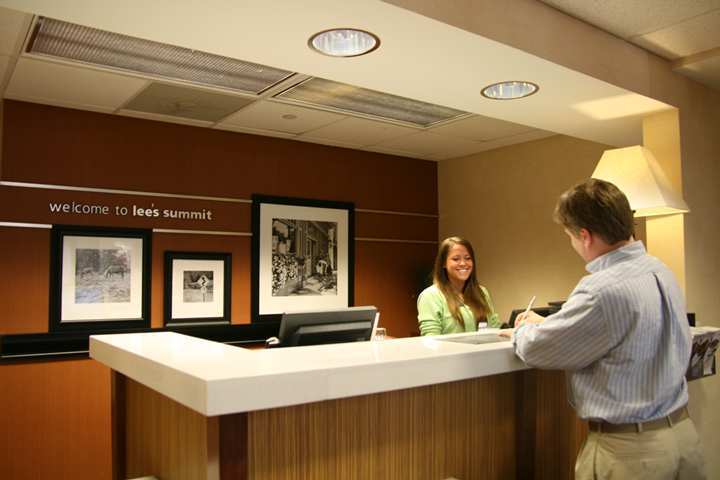 Hampton Inn Kansas City-ליס סאמיט מראה פנימי תמונה